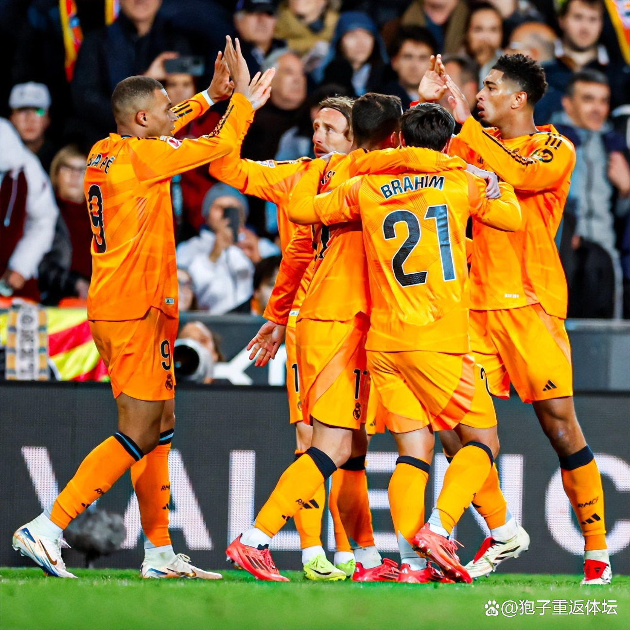 皇马惨败！主帅遭致命危机！的简单介绍